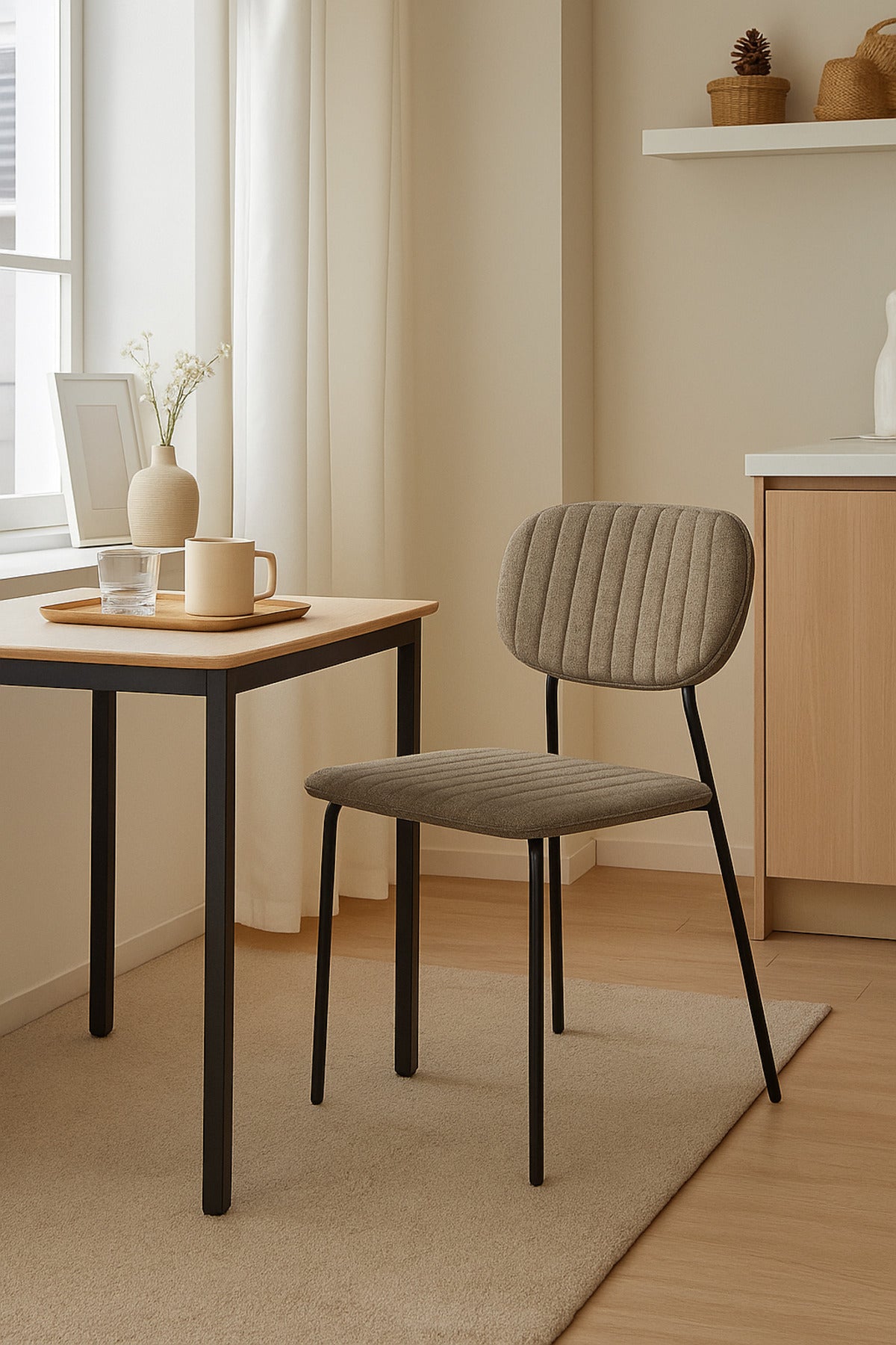 Gray Fabric Dining Chair Ð Modern Minimalist Chair with Black Metal Legs for Dining Room & Office