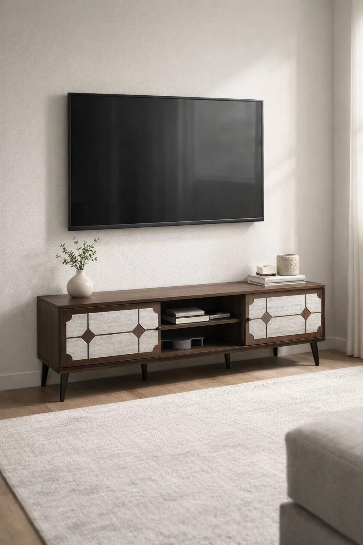 Modern Brown Wood TV Stand 160cm Media Console Entertainment Unit with Storage for Living Room