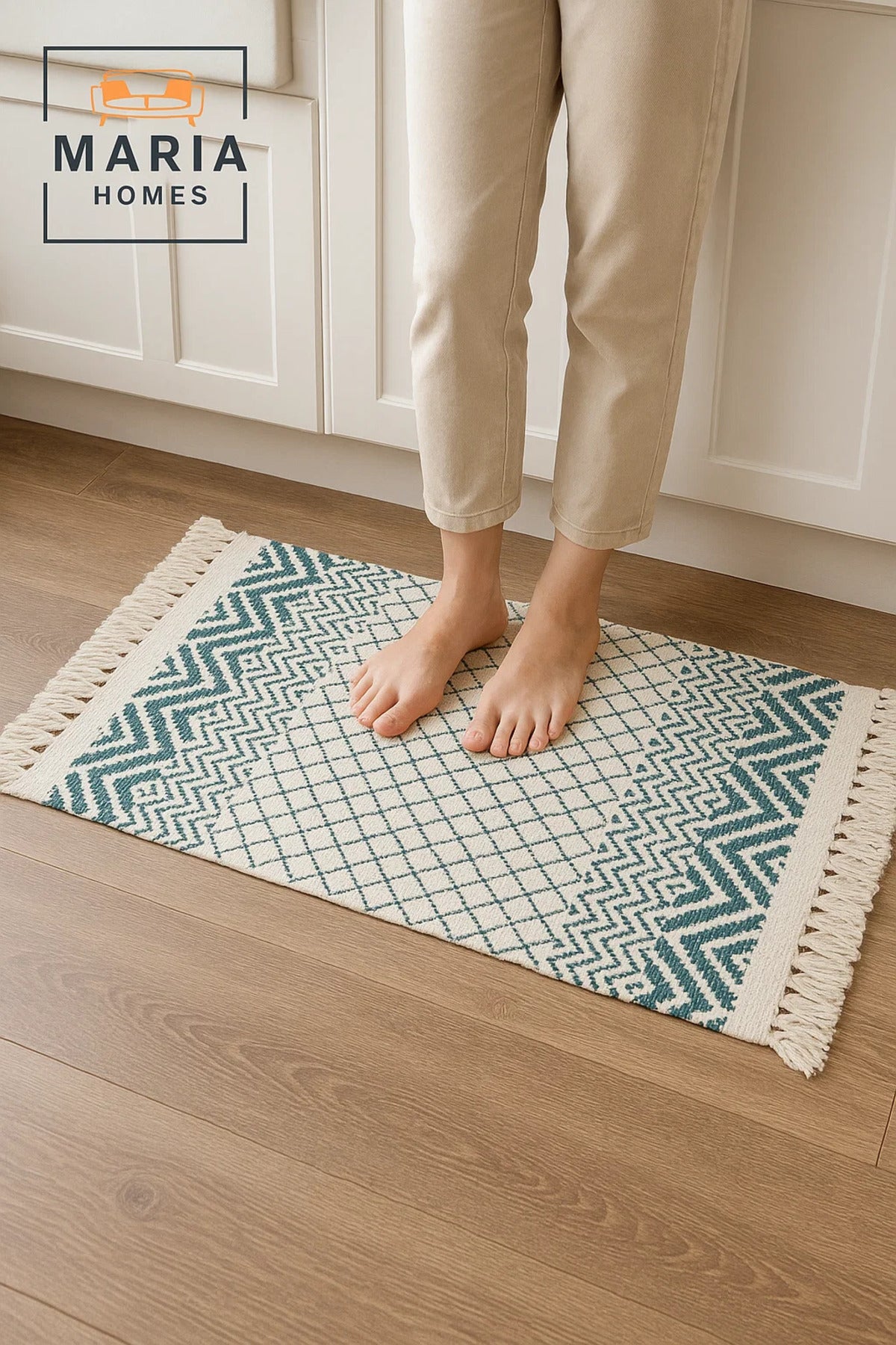 Geometric Cotton Accent Rug with Blue Diamond Pattern and Fringe √êsize 60x80 cm