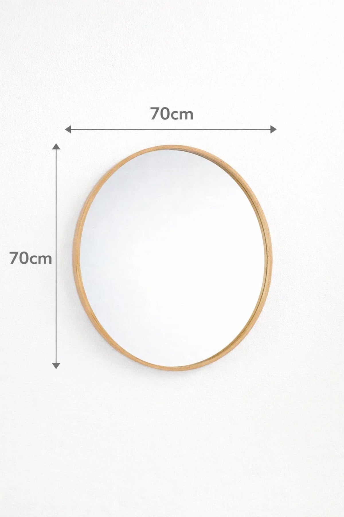 Elegant Round Wall Mirror with Slim Gold Frame for Modern Interiors