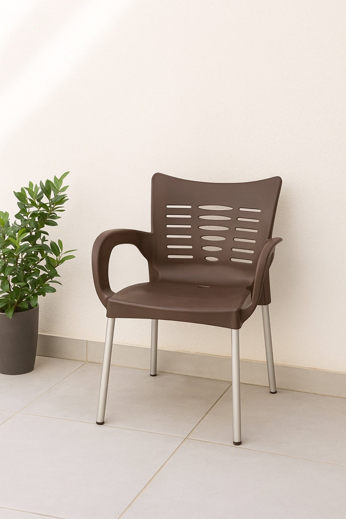 Modern Brown Plastic Outdoor Armchair for Garden, Patio & Balcony Durable & Stylish Design