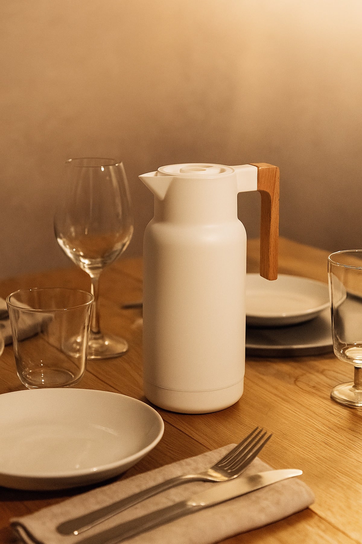 White Thermal Flask with Wooden Handle √ê Modern Insulated Coffee and Tea Jug