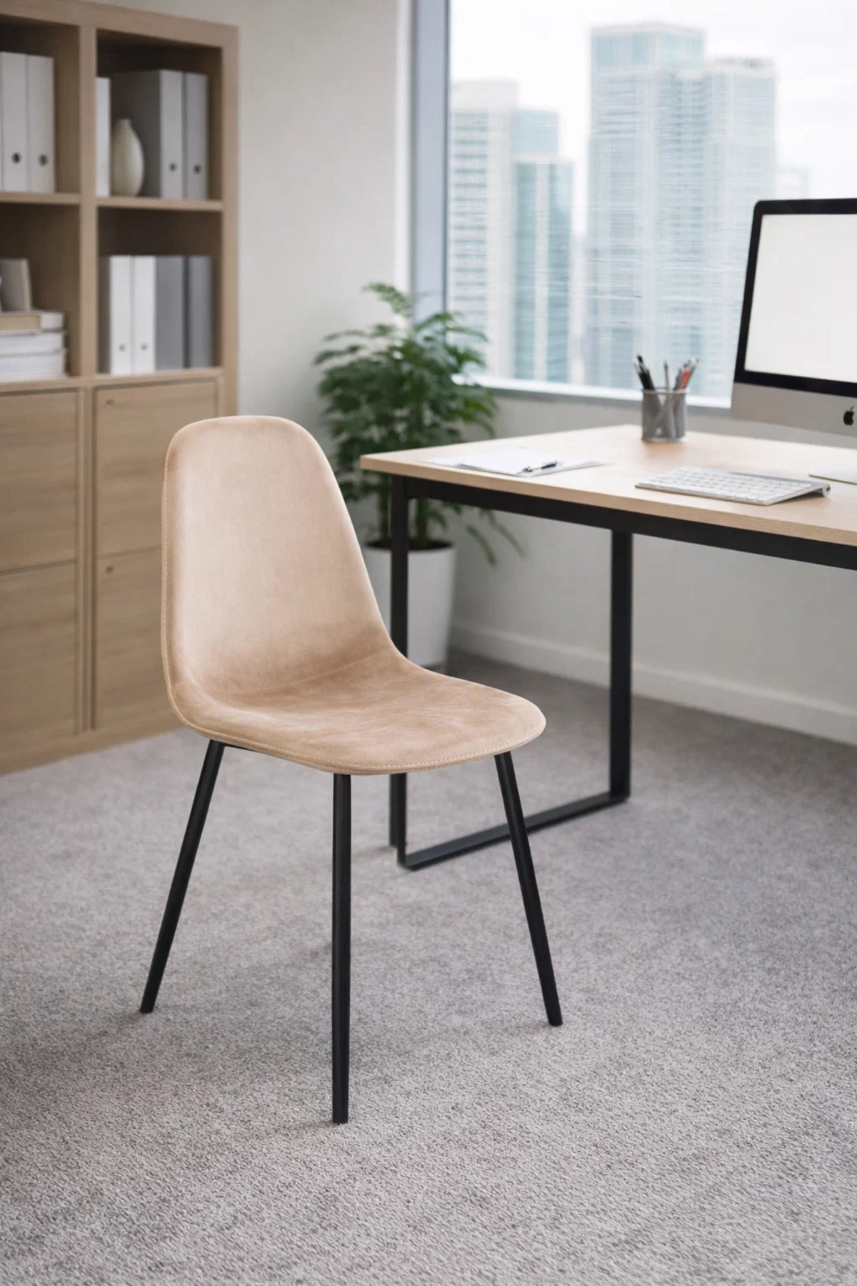 Elegant Yellow Velvet Dining Chair Black Metal Legs Mid-Century Modern Accent Seat for Home Office
