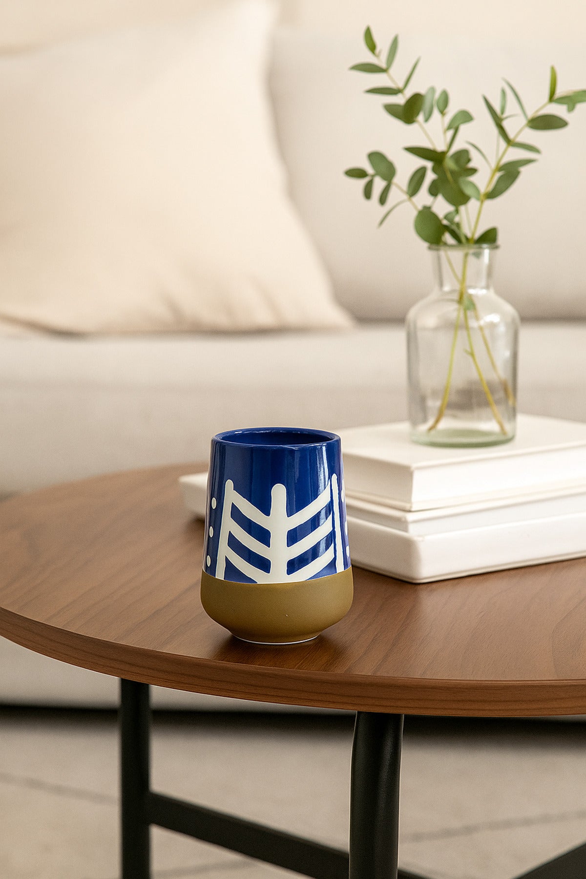 Dark Blue and White Ceramic Vase Ð Modern Geometric Decorative