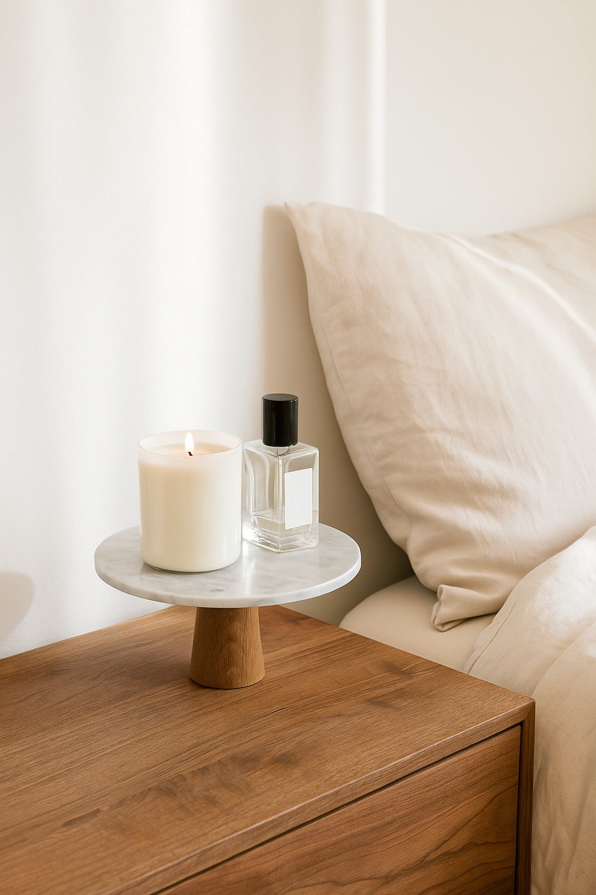 White Marble Decorative Stand Ð Round Display Pedestal with Wooden Base