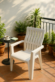 White Plastic Arm Chair Ð Stackable Durable Garden & Patio Chair for Indoor & Outdoor