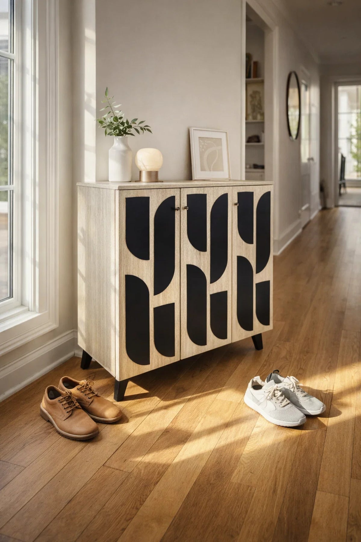 Beige Shoe Cabinet 90_34_91 cm √ê Modern Shoe Organizer with Decorative Doors