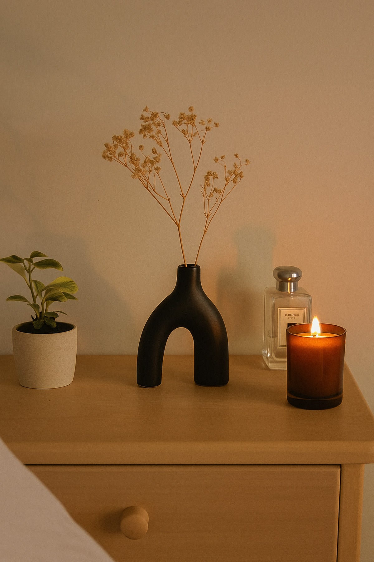 Black Ceramic U-Shaped Vase Ð Modern Minimalist Decorative Sculpture
