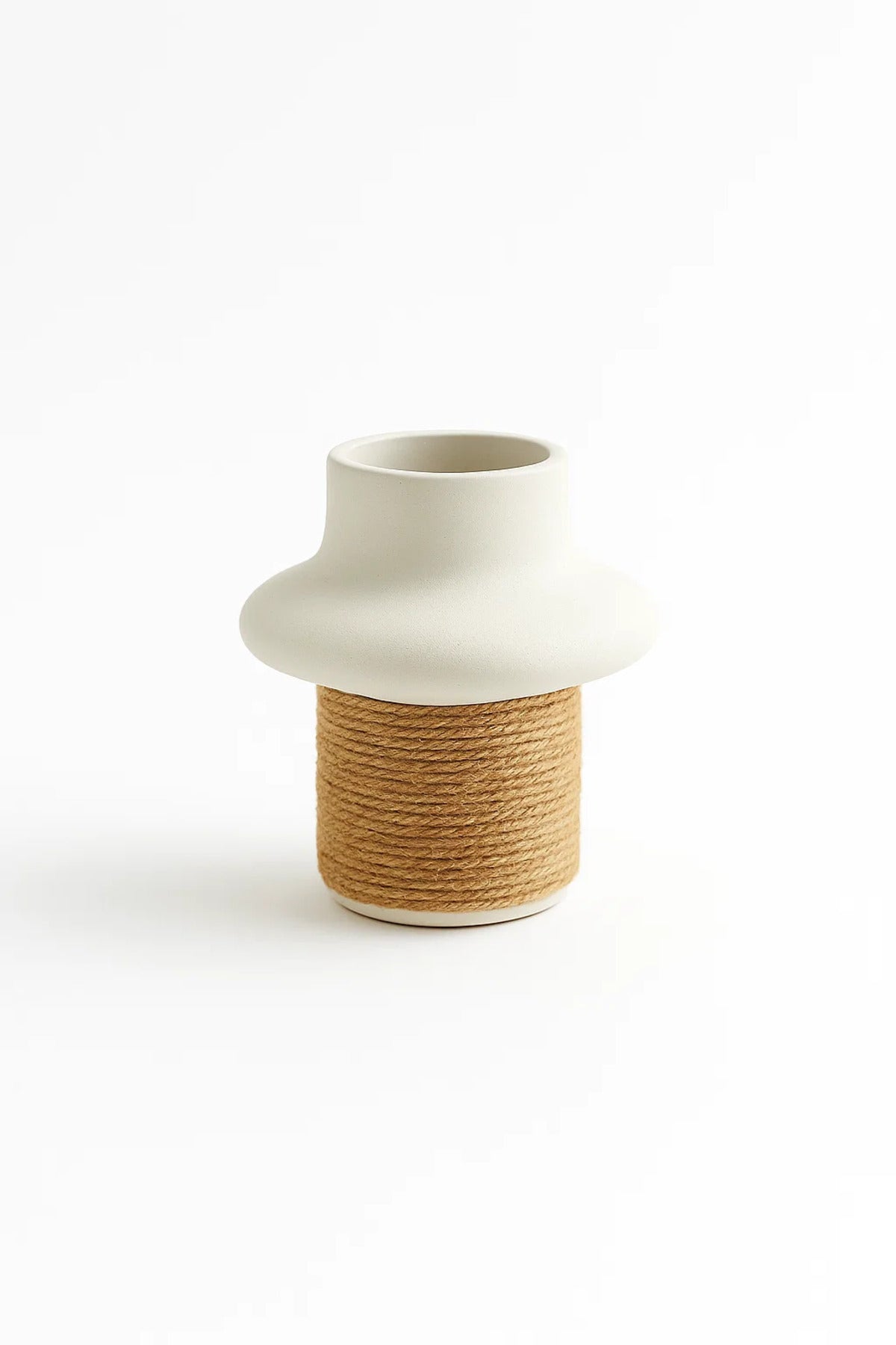 White Ceramic Rope Design Vase Ð Modern Decorative Flower Pot for Home and Office DŽcor