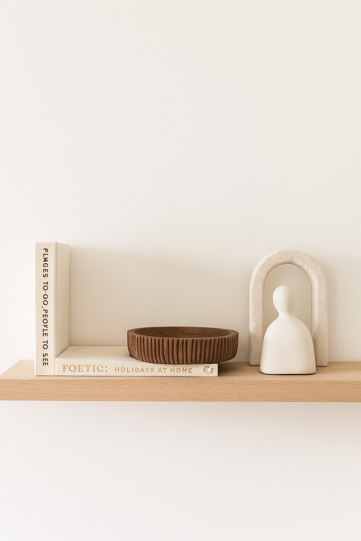 Walnut Wooden Ribbed Decorative Bowl Ð Modern Table Centerpiece